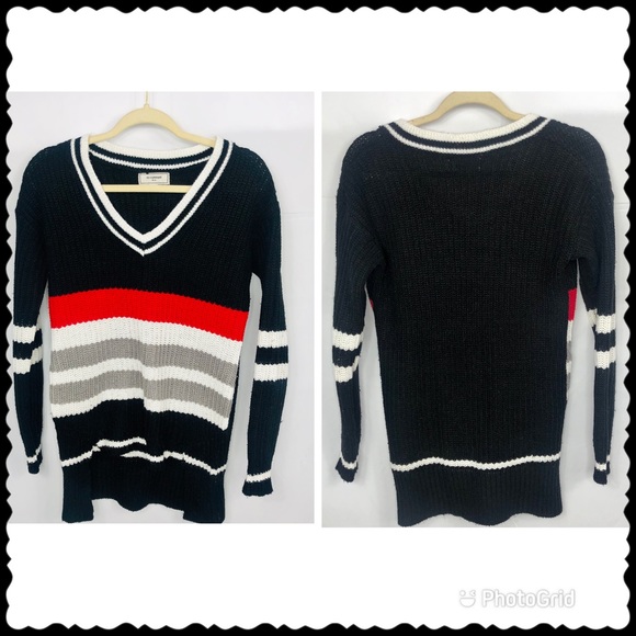 Brand:No Comment-Women’s Ribbed V-Neck Sweater - Picture 3 of 4